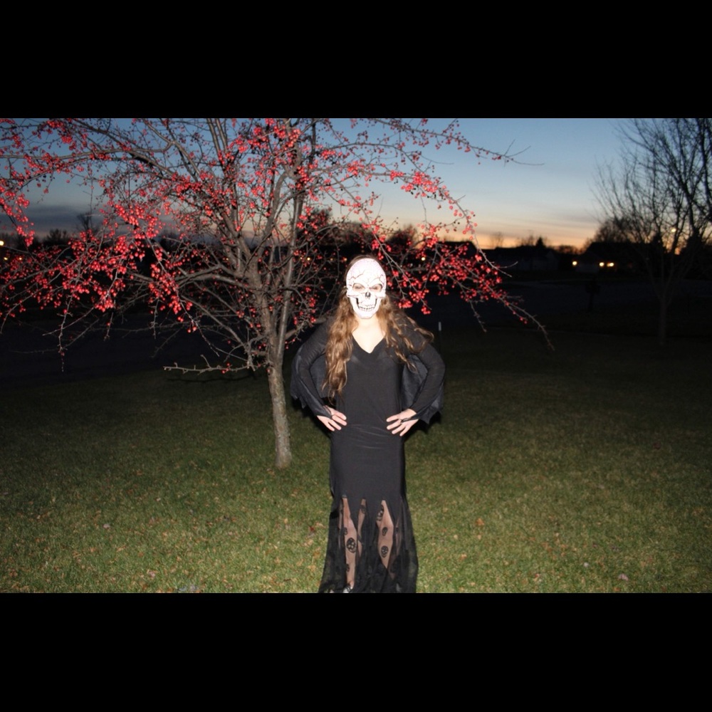 Vampire Costume Dress - Picture 6 of 6